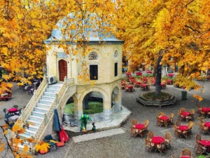 Một góc chợ tơ lụa Koza Han